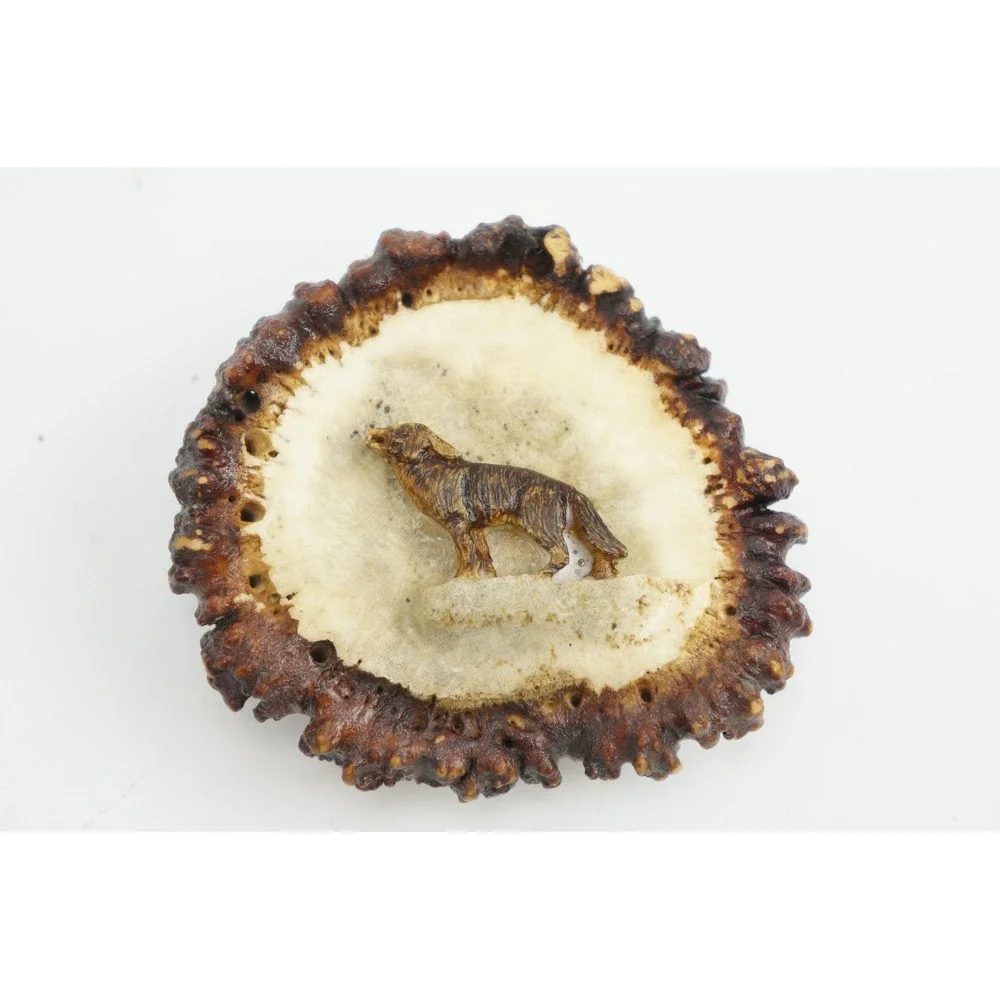 Vintage Handmade Elk Antler Burr Belt Buckle Brown Carved Wolf Wildlife EUC